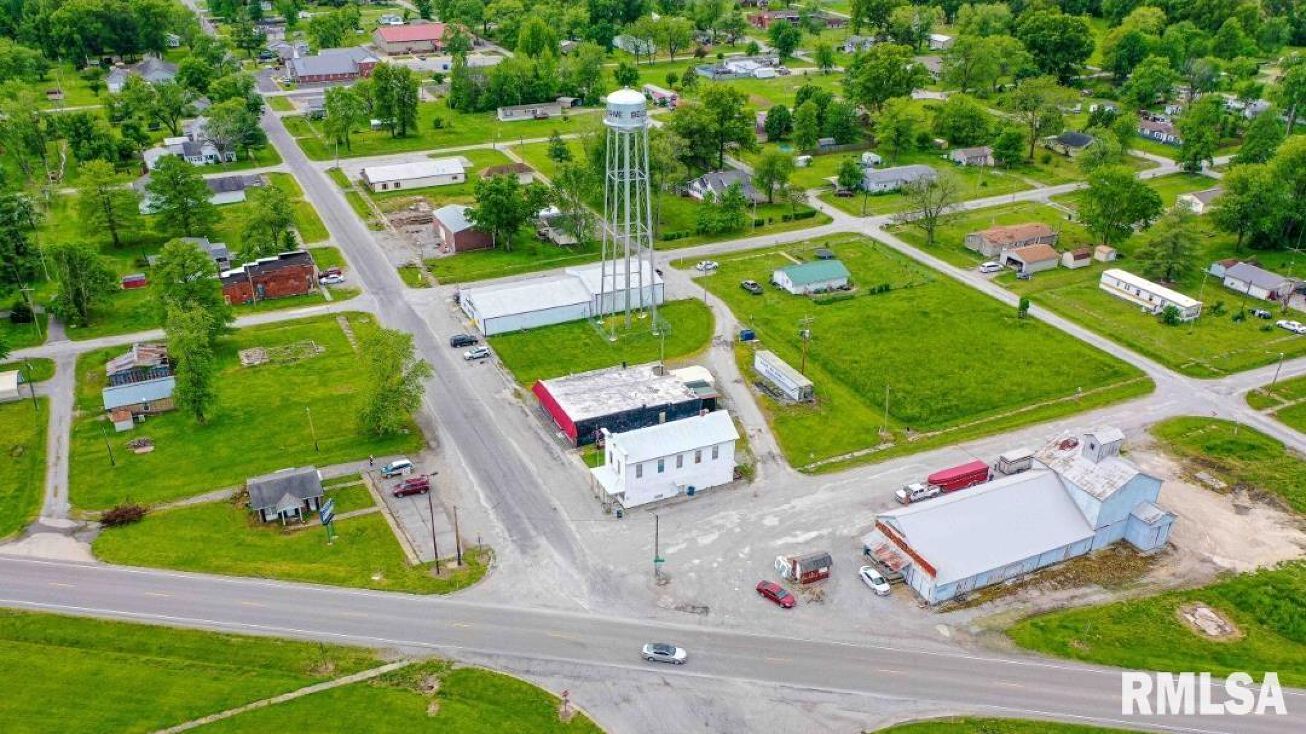103 S MAIN Street, Belle Rive, IL 62810
