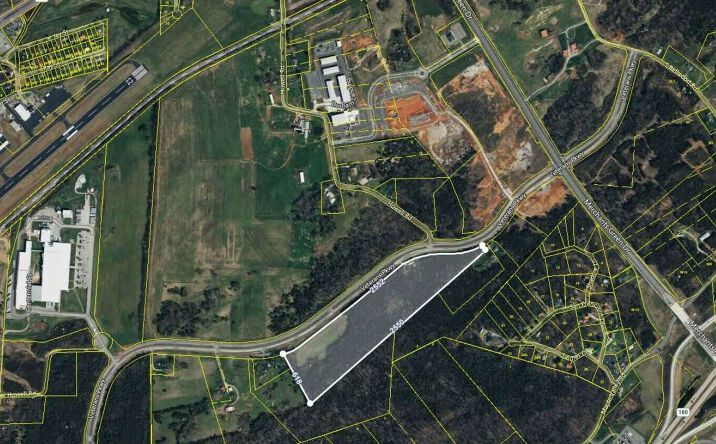 Pictures of Land property located at 635 Veterans Pkwy, Morristown, TN 37813 for sales - image #1