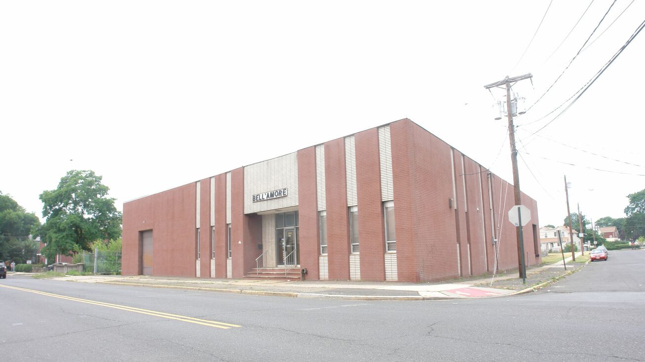 300 W Elizabeth Ave, Linden, NJ 07036