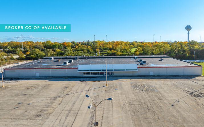 Pictures of Retail, Mixed Use property located at 1500 W Lincoln Hwy, New Lenox, IL 60451 for comps - image #1
