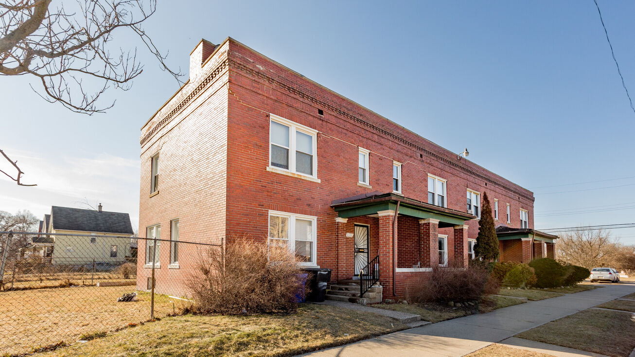 8126 E Vernor Hwy, Detroit, MI 48214