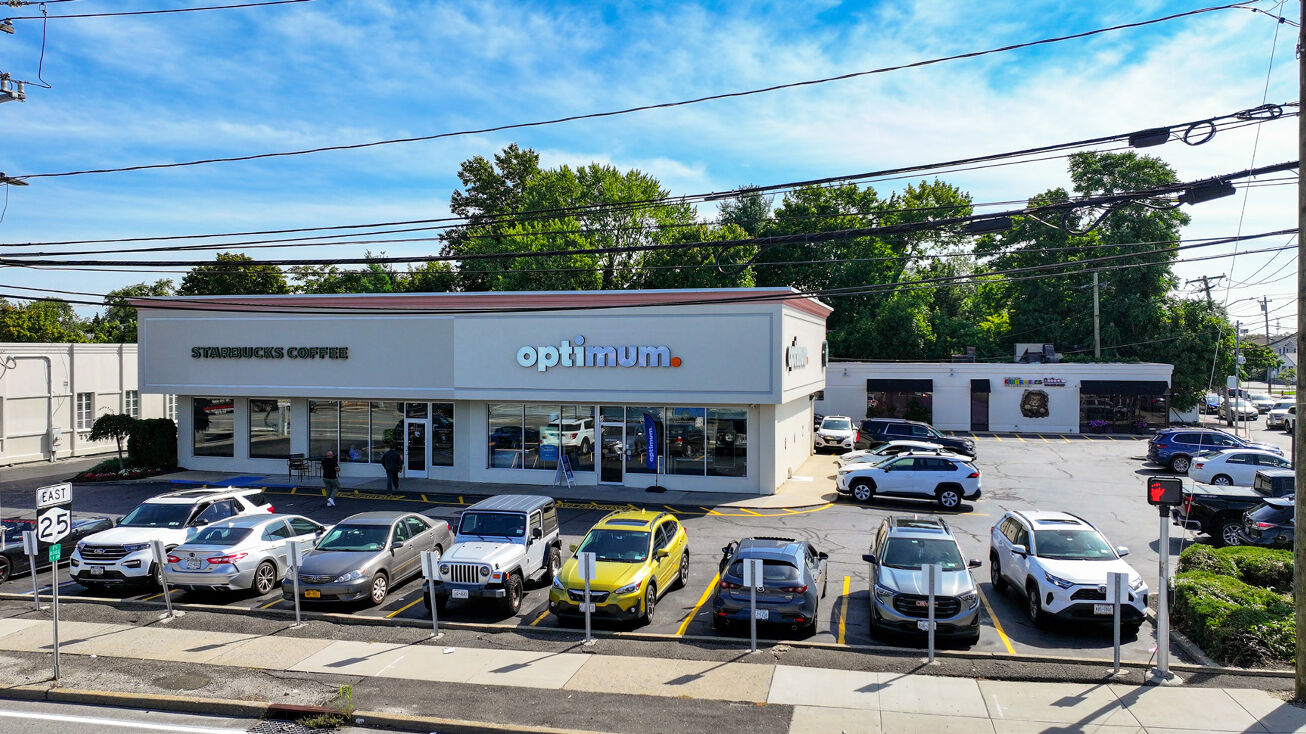 390 Jericho Turnpike, Syosset, NY 11791