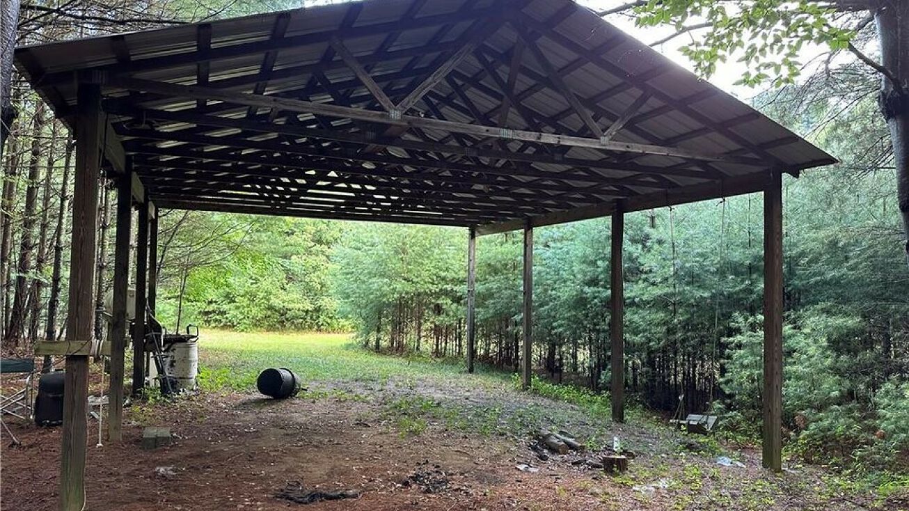 316 Gainey Ln, Ennice, NC 28623