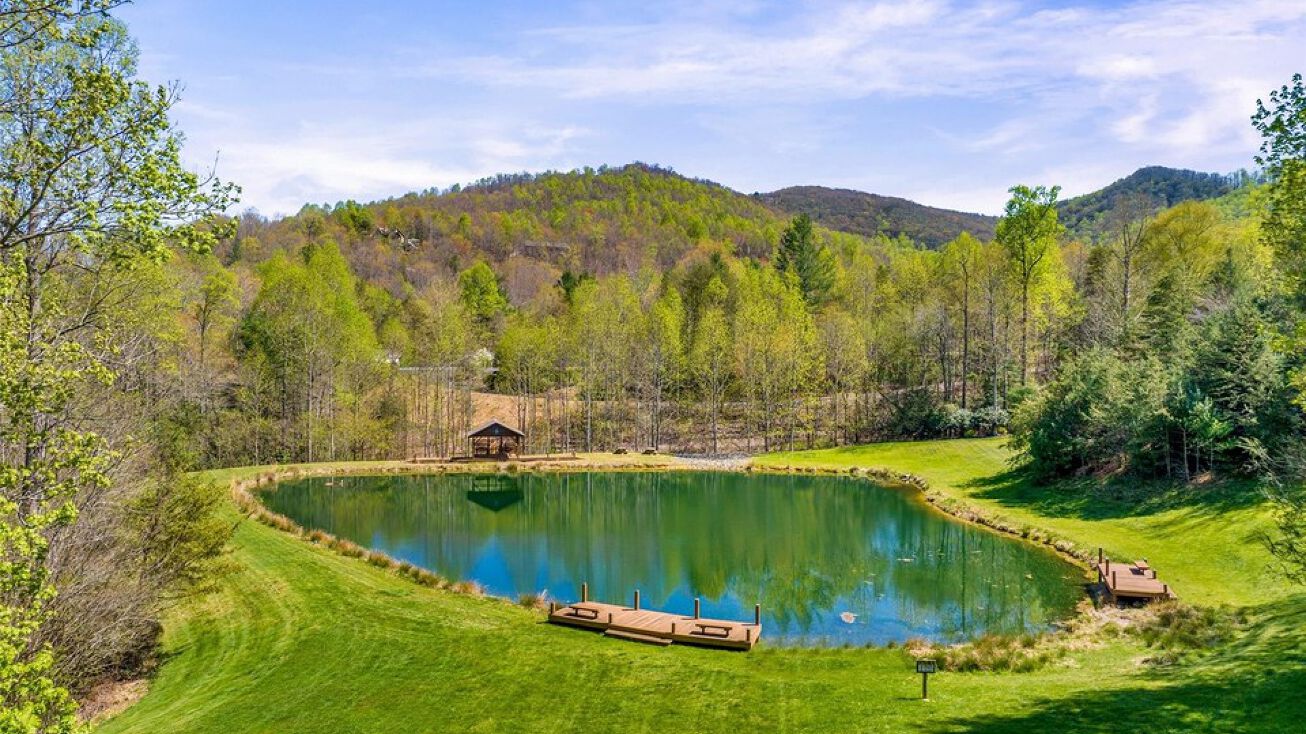 1026 Chippawa Dr, Arden, NC 28704