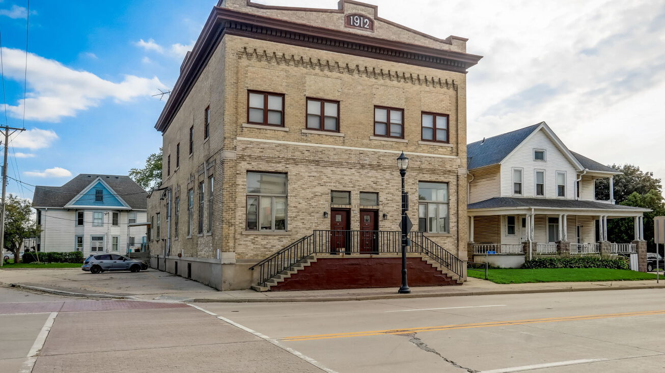 501 Main St, Allenton, WI 53002