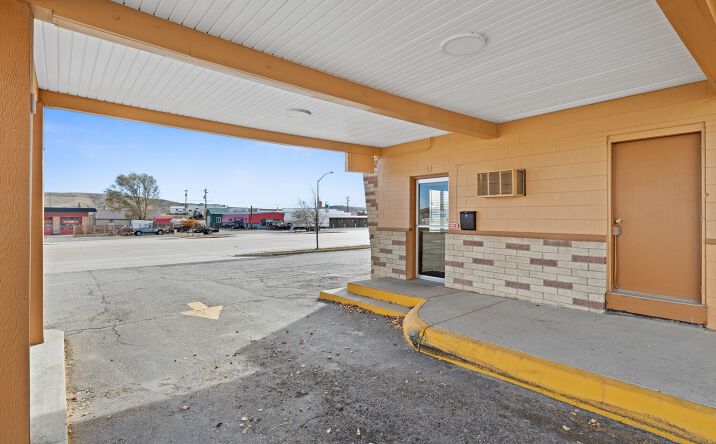 image of property at 1915 W SPRUCE ST Rawlins WY 82301-5123