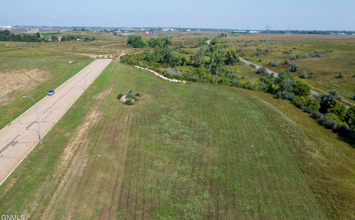 Pictures of Land property located at 5005 N 19th St, Bismarck, ND 58503 for sales - image #1