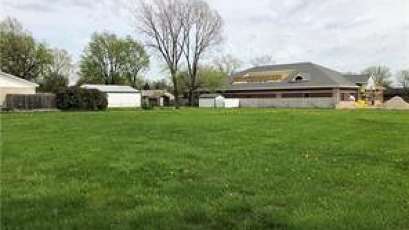 N Merriman, Romulus, MI 48174