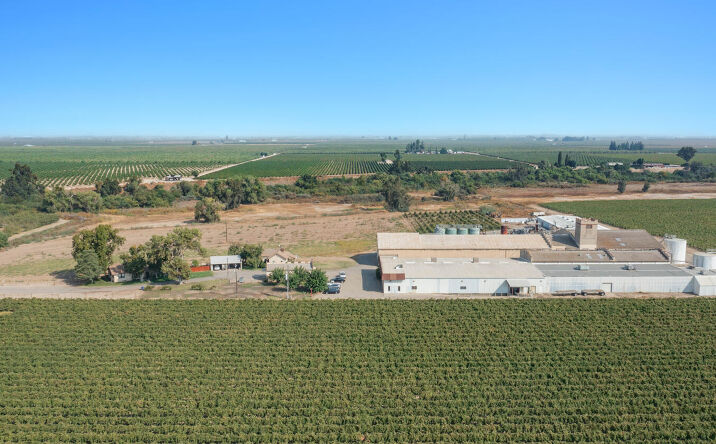Pictures of Land property located at 5806 N Modoc Ave, Kerman, CA 93630 for sales - image #1