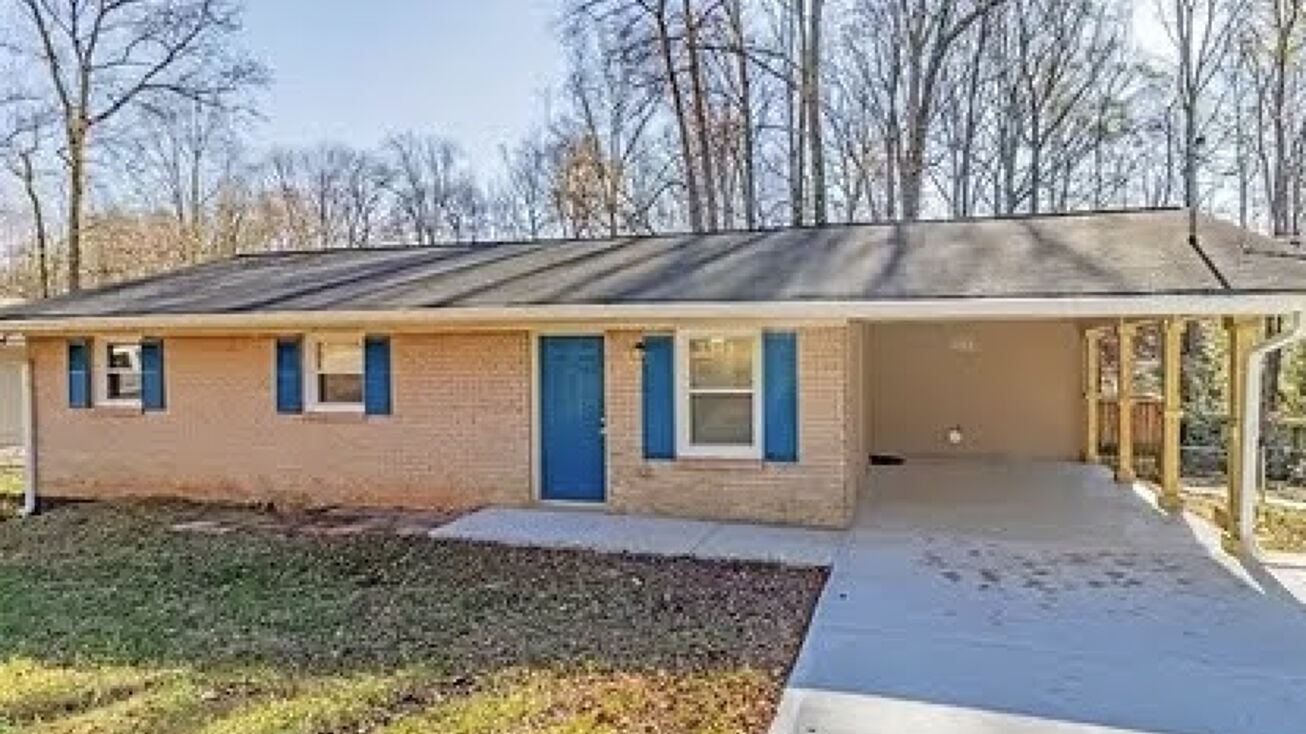 5896 Hammond Dr NW, Norcross, GA 30071