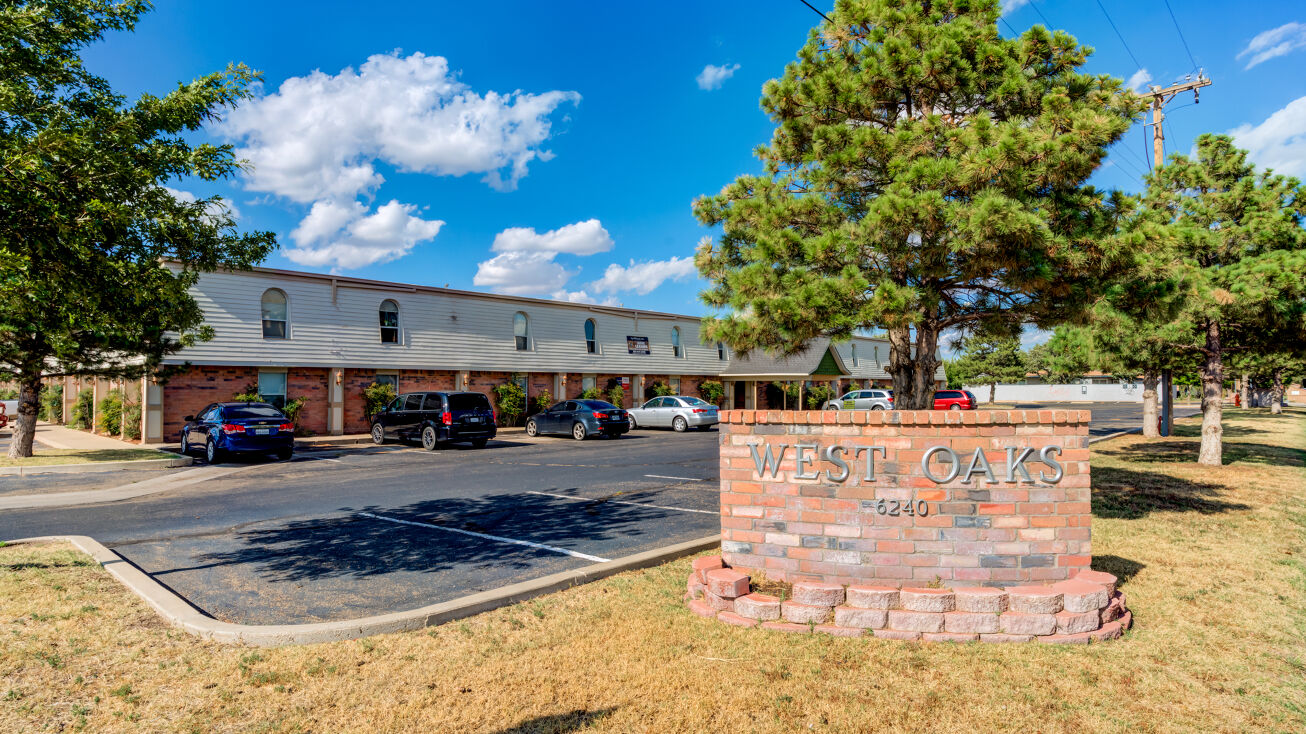 6240 Woodward St, Amarillo, TX 79106