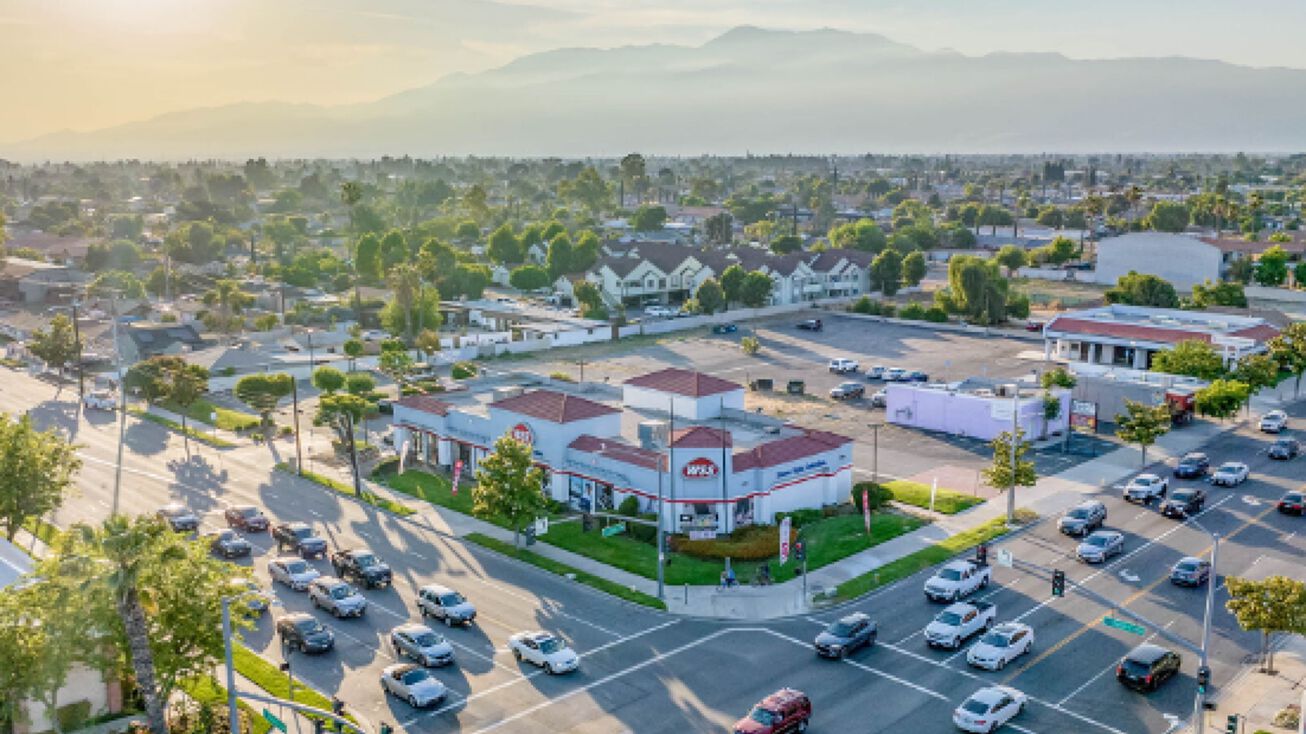 9288 Sierra Ave., Fontana, CA 92335