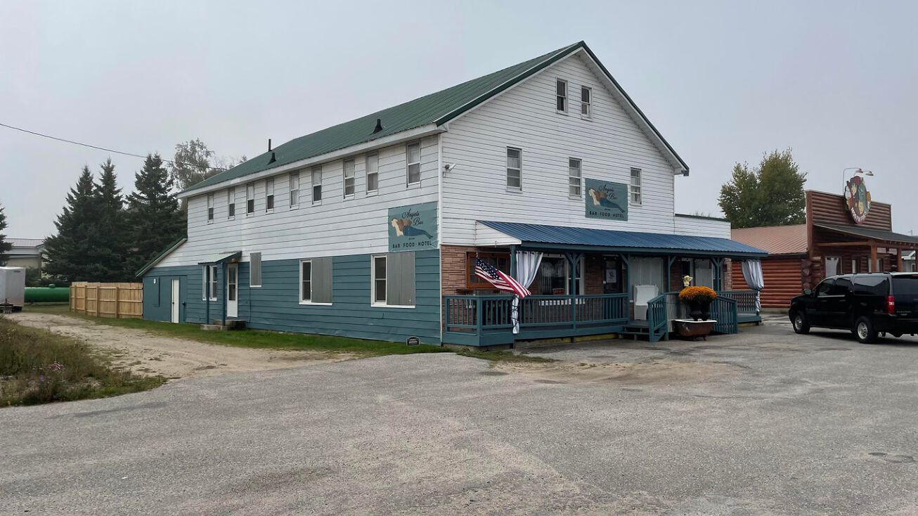 11617 US2, Naubinway, MI 49762