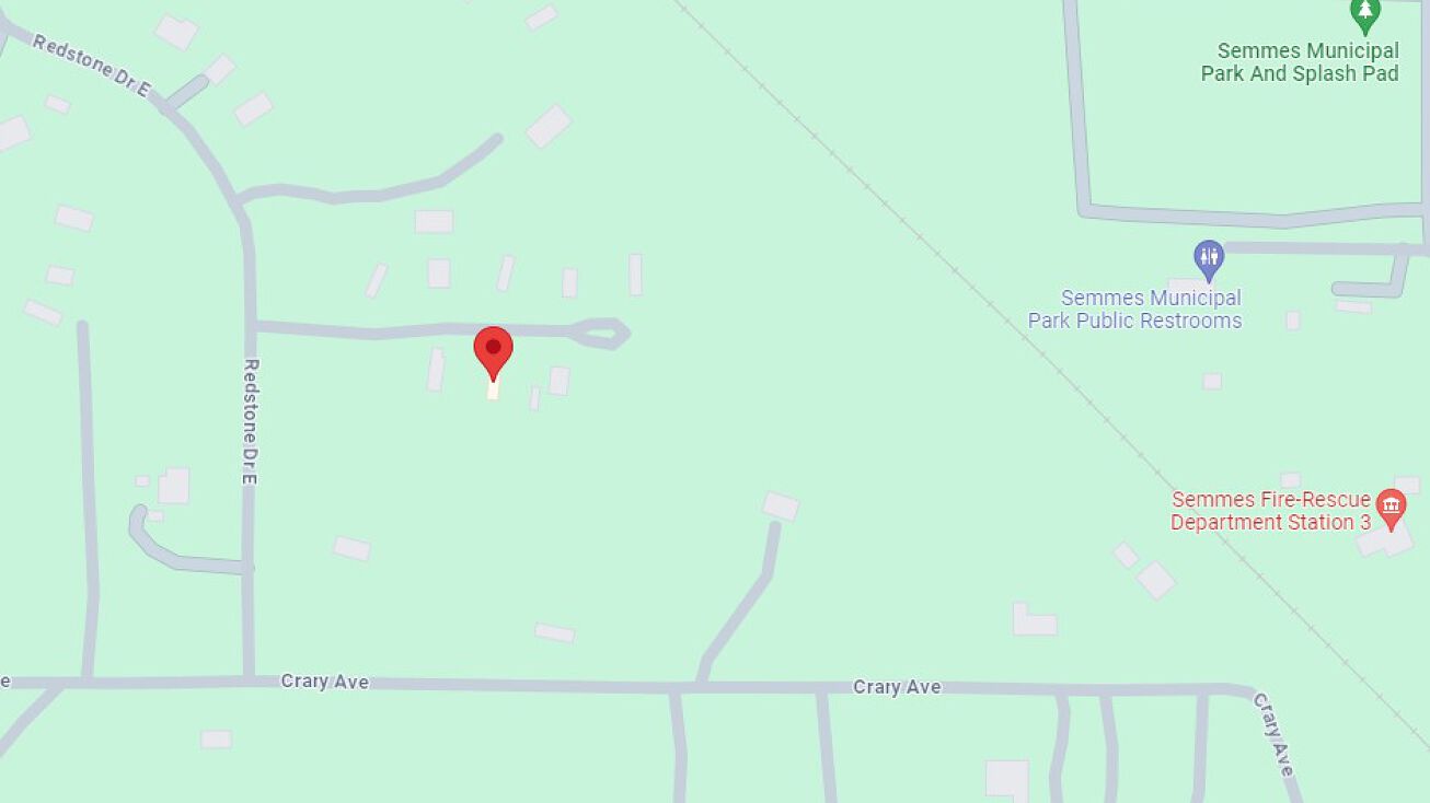 8330 Redstone Dr E, Semmes, AL 36575