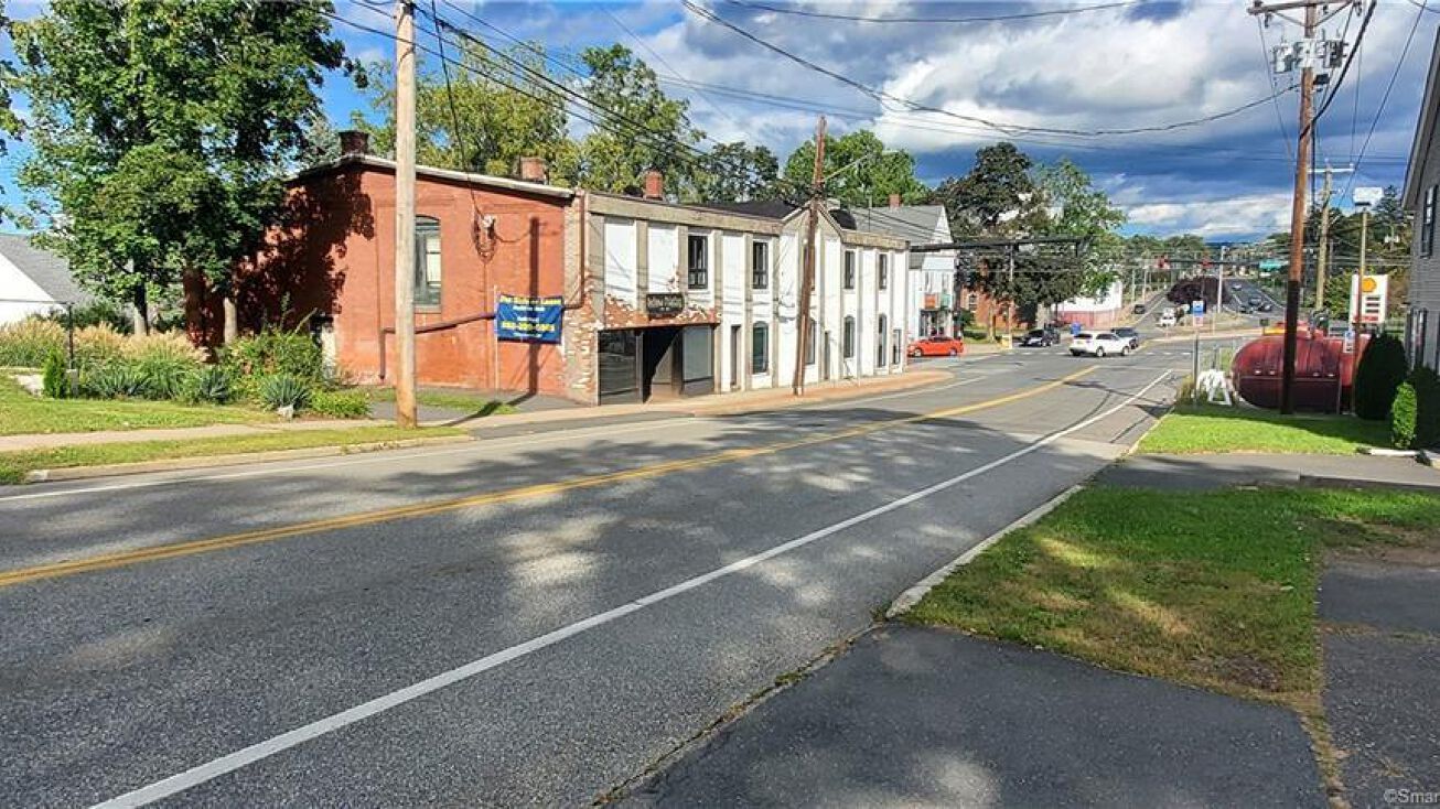 485 Middle Turnpike E, Manchester, CT 06040