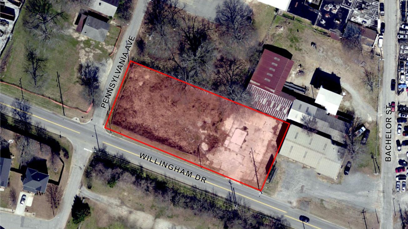 1305 Willingham Dr, East Point, GA 30344