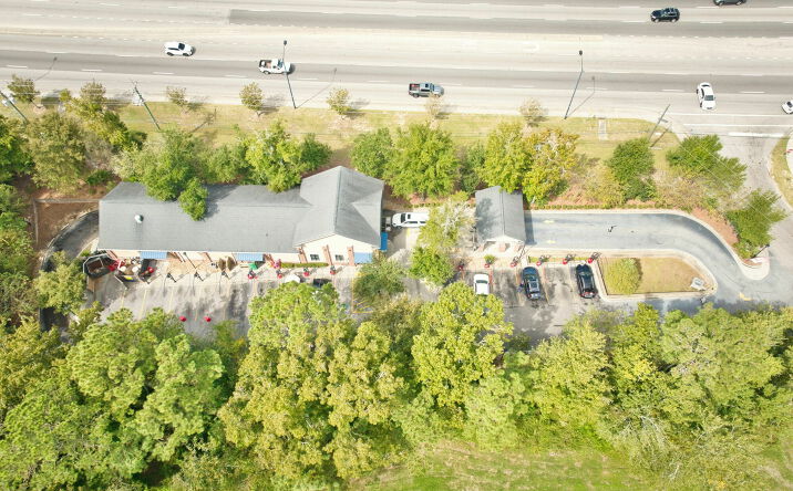 Pictures of Retail, Special Purpose property located at 2727 N Hwy 17, Mt Pleasant, SC 29466 for sales - image #1