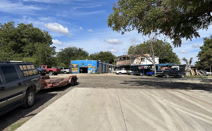 Pictures of Industrial property located at 1101 Quintana Rd, San Antonio, TX 78211 for sales - image #1