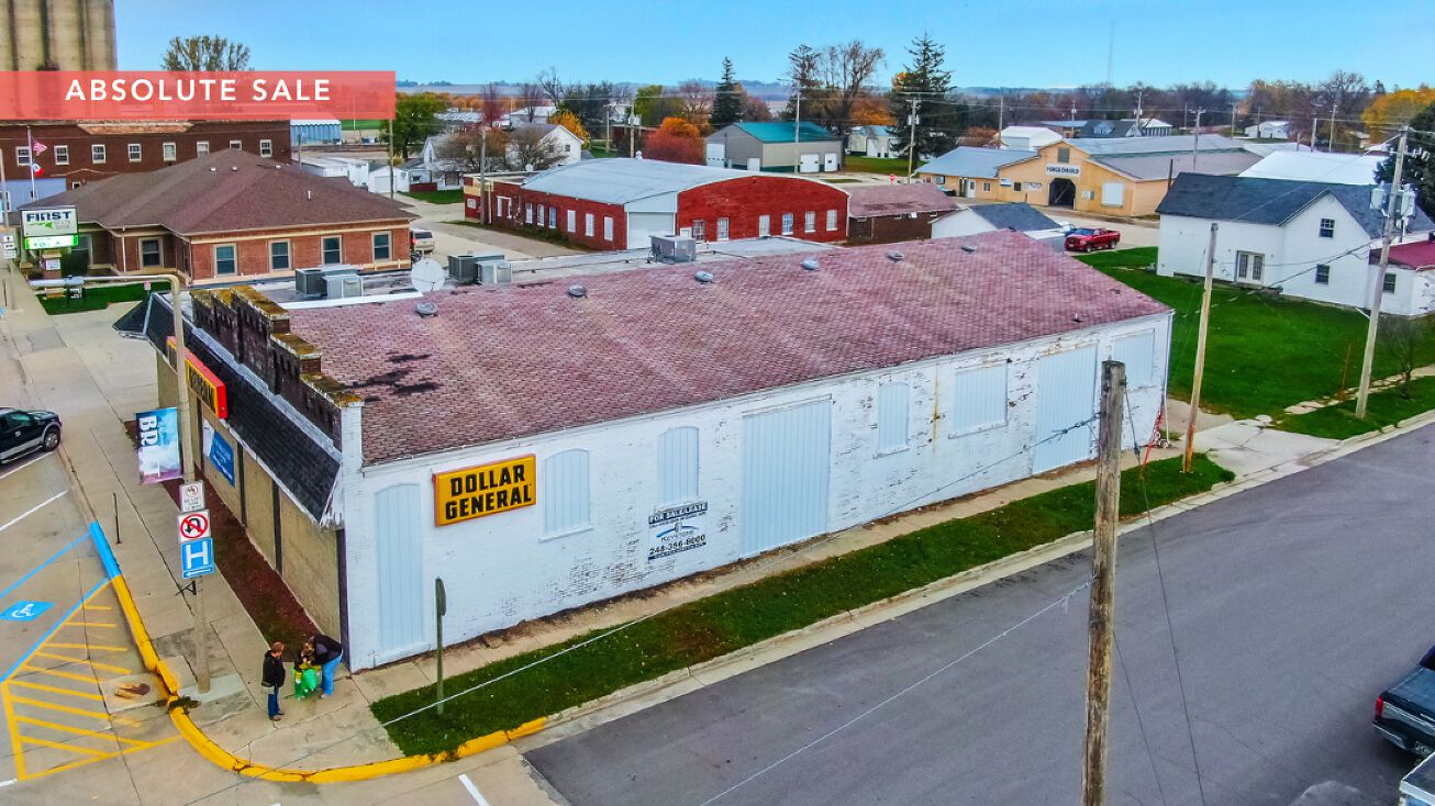 117 Main Ave N, Britt, IA 50423