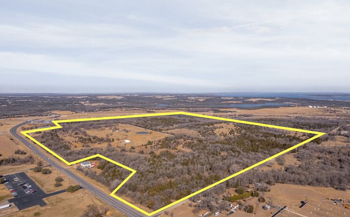 Pictures of Land property located at US-75, Denison, TX 75020 for sales - image #1