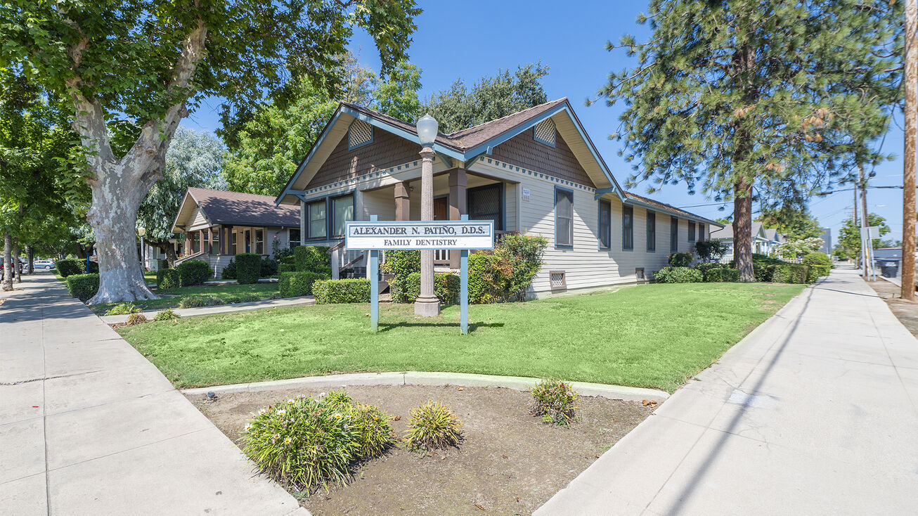 902 W Center Ave, Visalia, CA 93291