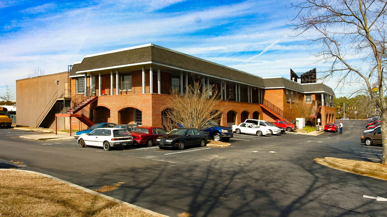 5895 Memorial Drive, Stone Mountain, GA 30083