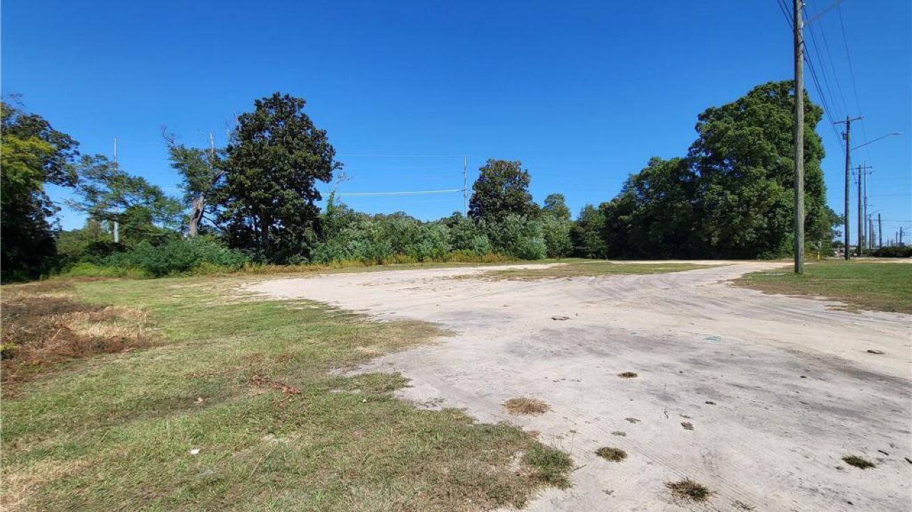 3310 & 3312 Raeford Road, Fayetteville, NC 28303