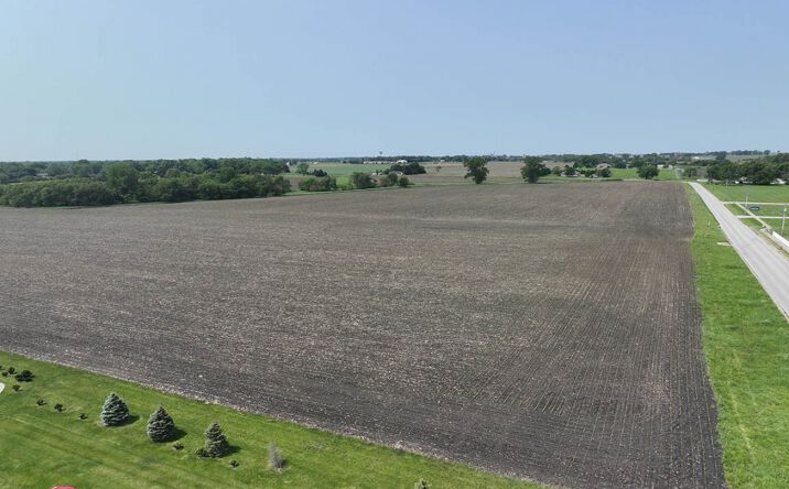 Pictures of Land property located at W Arbor Dr, Decatur, IL 62526 for sales - image #1