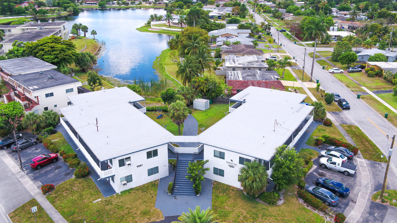 1241 W River Dr, Margate, FL 33063