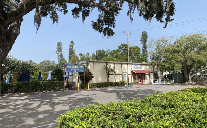 Pictures of Retail property located at 611 Manatee Ave E, Bradenton, FL 34208 for sales - image #1