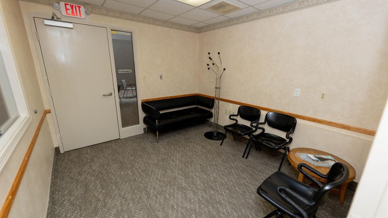 561 Cranbury Road F, East Brunswick, NJ 08816