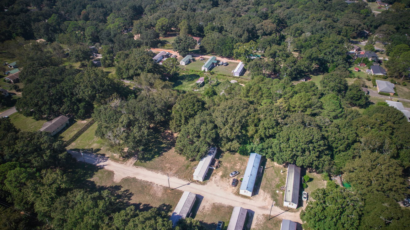 6410 Hayfield Rd, Theodore, AL 36582