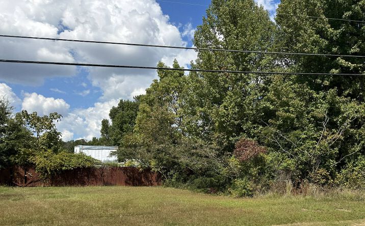 Pictures of Industrial property located at 4430 Lilburn Industrial Way SW, Lilburn, GA 30047 for sales - image #1