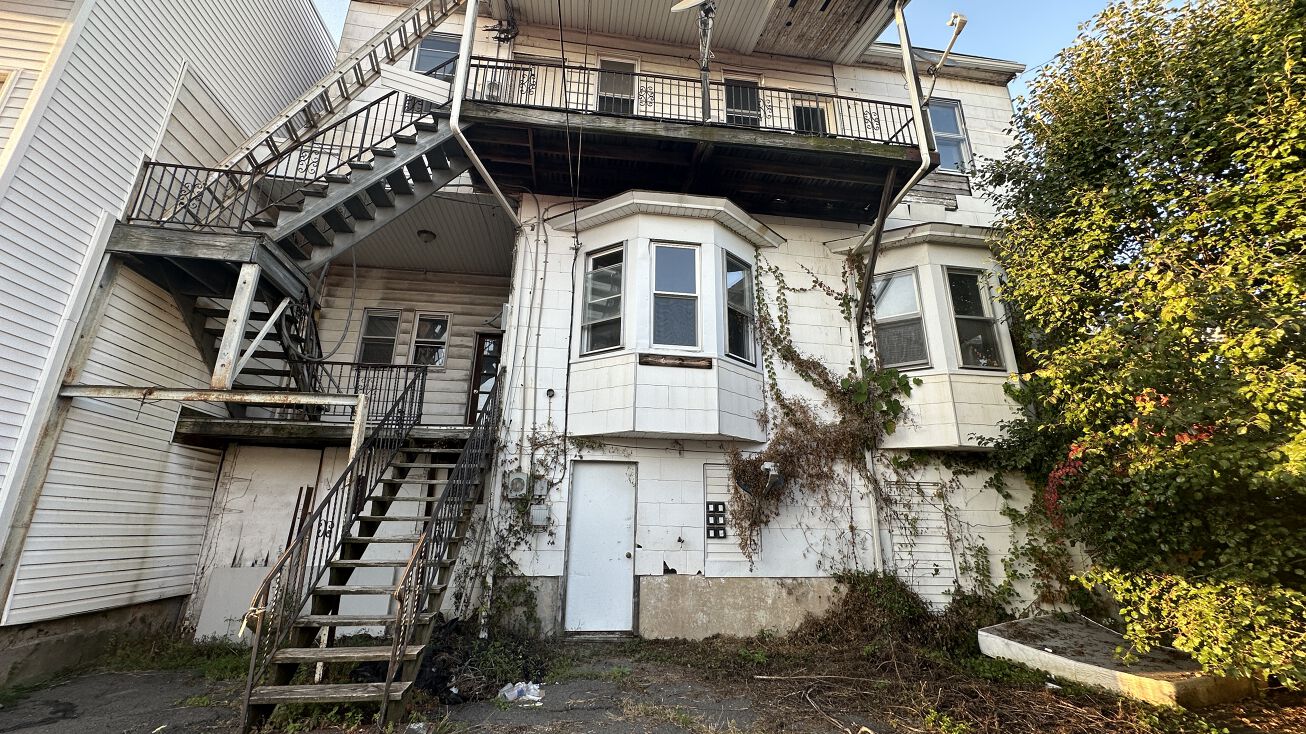 955 Chestnut St, Kulpmont, PA 17834