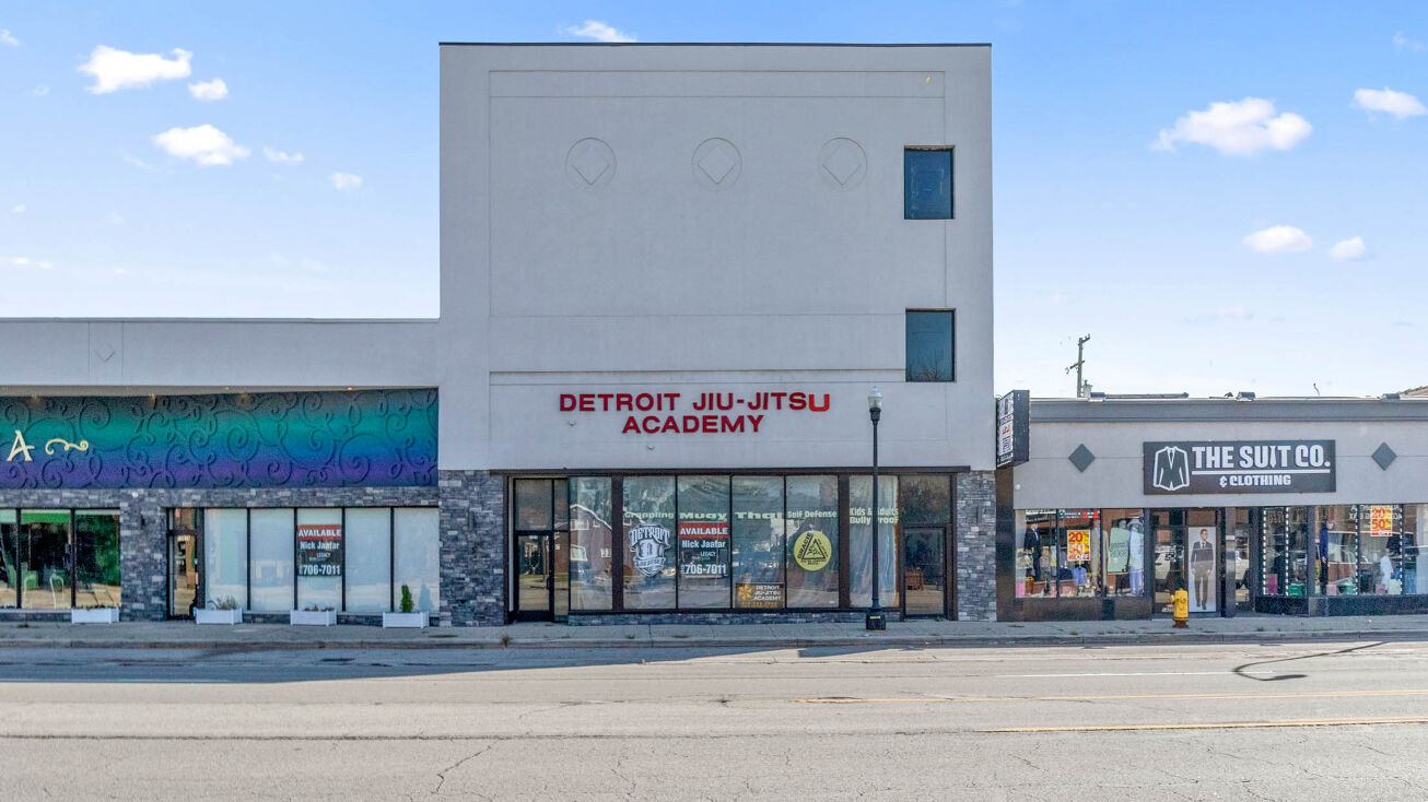 13975 Michigan Ave, Dearborn, MI 48126