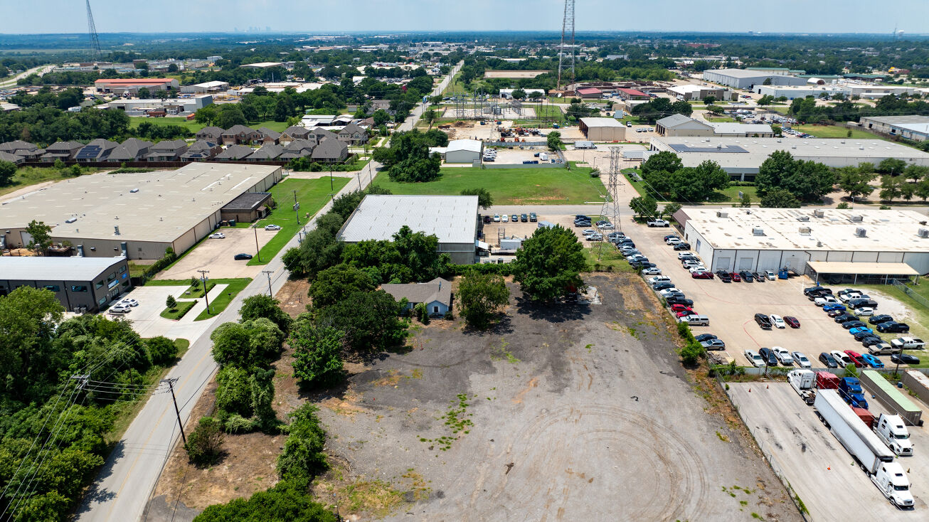 2180 S Pipeline Rd W, Euless, TX 76040