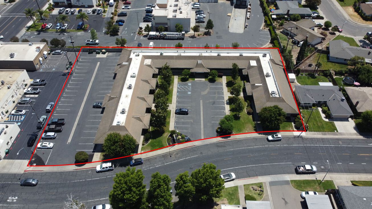 310 S Crescent Ave, Lodi, CA 95240