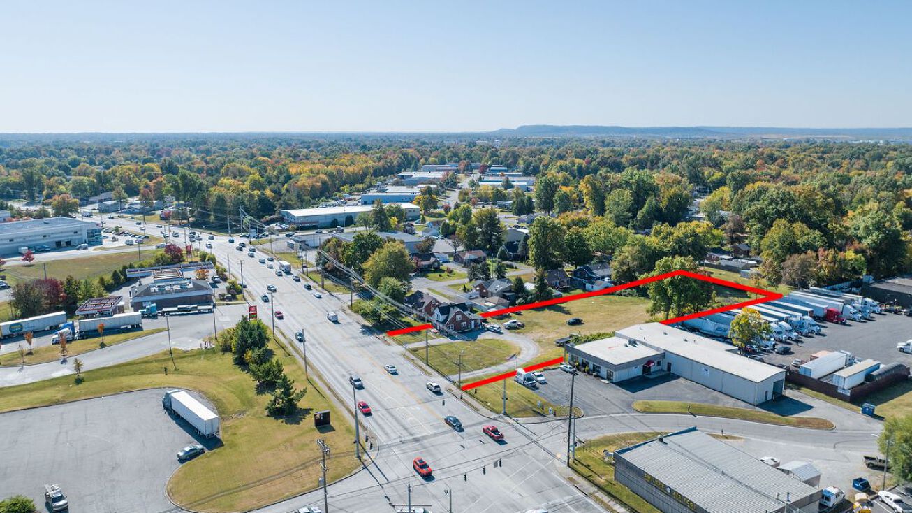 45584562 Poplar Level Rd, Louisville, KY 40213