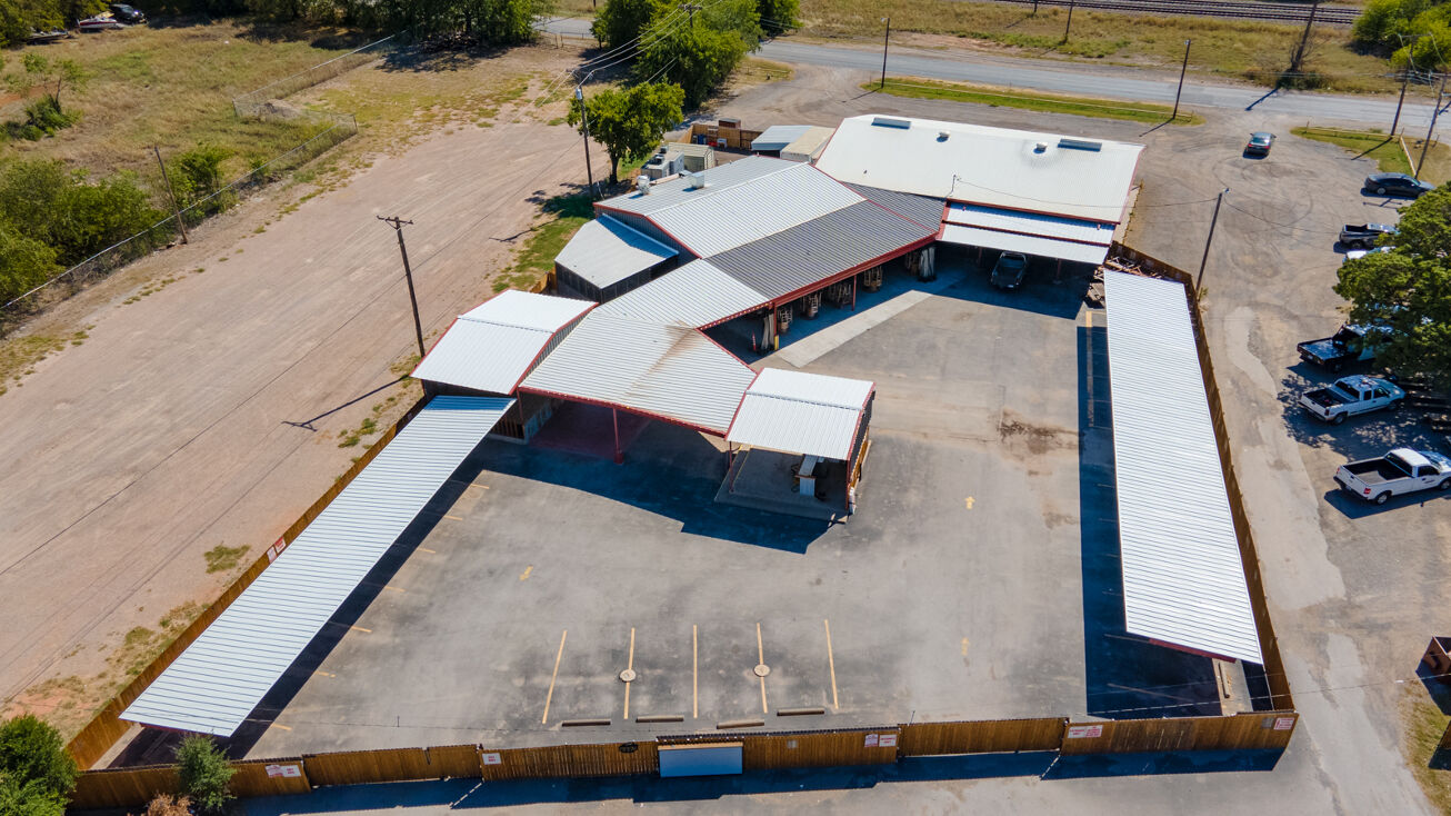 1402 Old Iowa Park Rd, Wichita Falls, TX 76306