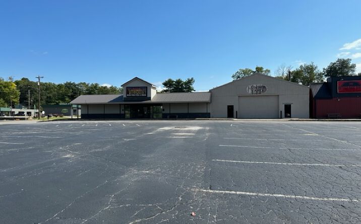 Pictures of Retail property located at 512 Barret Blvd, Henderson, KY 42420 for sales - image #1
