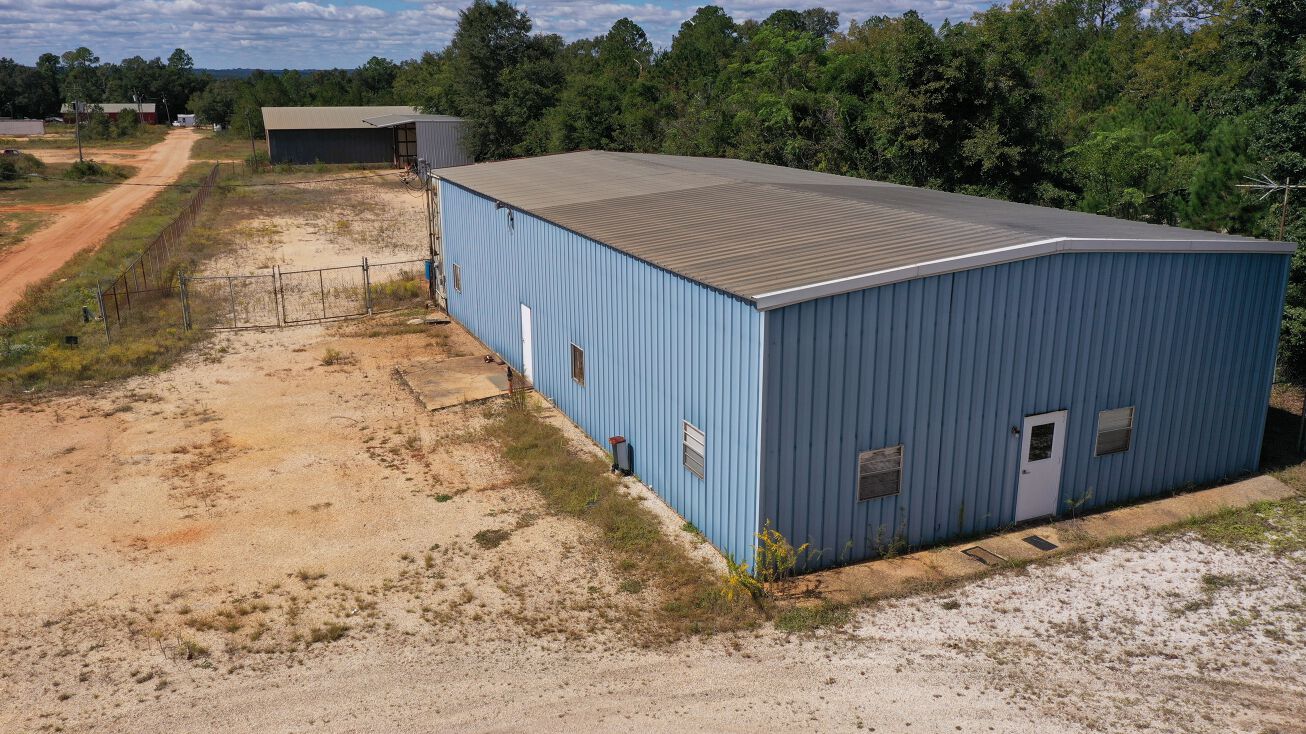 281 Pecan Leaf Ln, Flomaton, AL 36441