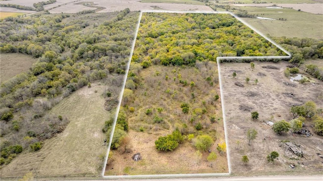 7051 Tobin Valley Road, Cowgill, MO 64637