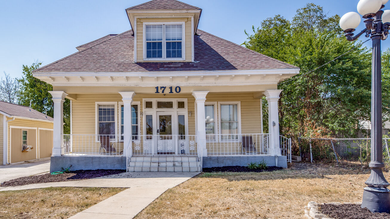 1710 Donaldson Ave, San Antonio, TX 78228