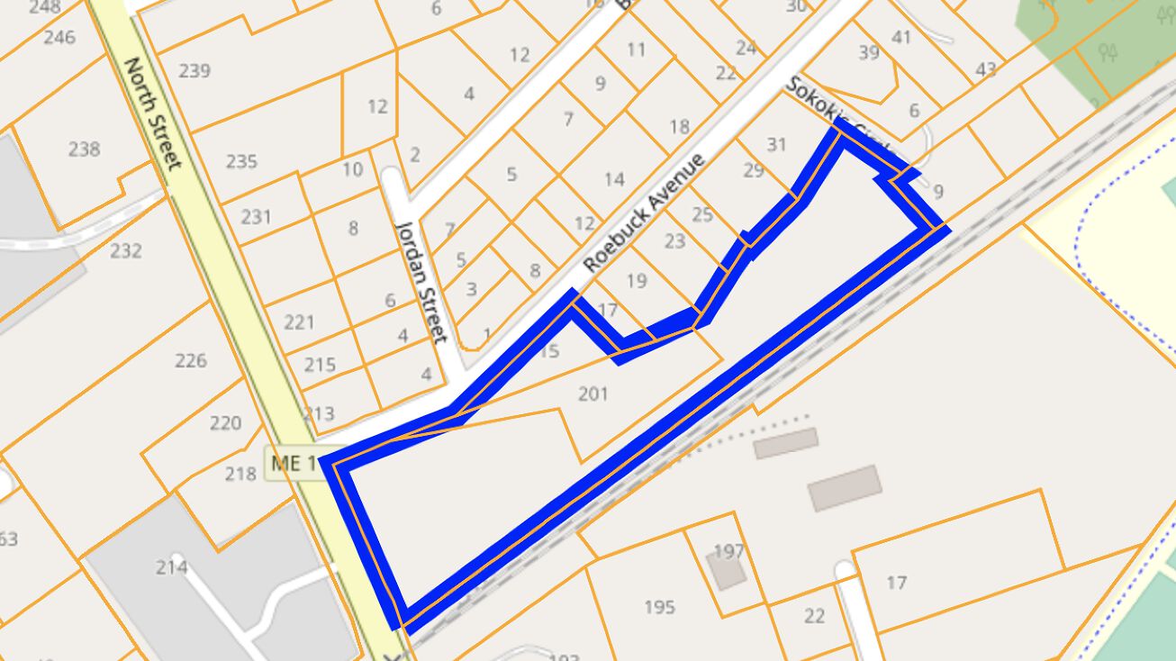 201 North St, Saco, ME 04072