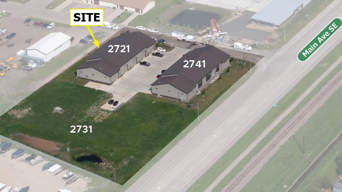 2721 20th Ave S, Moorhead, MN 56560