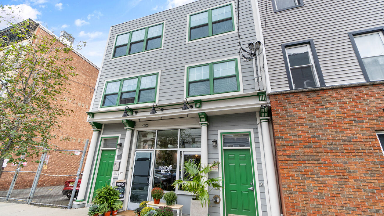 394 Palisade Ave, Jersey City, NJ 07307