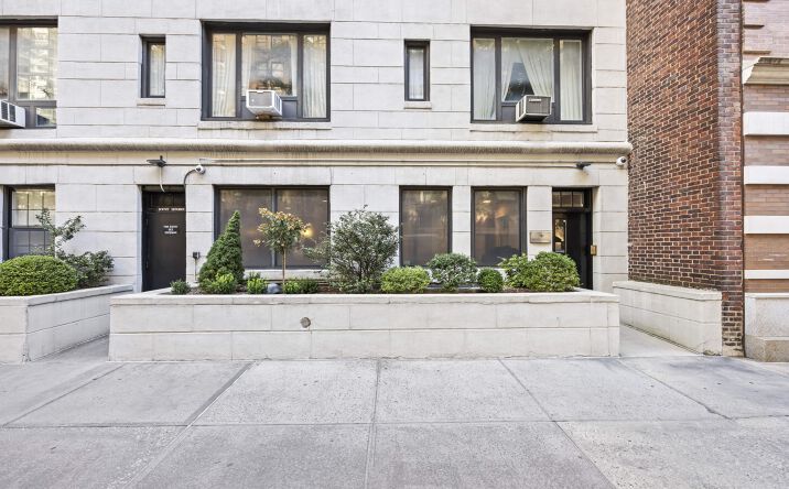 Pictures of Office property located at 333 E 57th St, New York, NY 10022 for sales - image #1