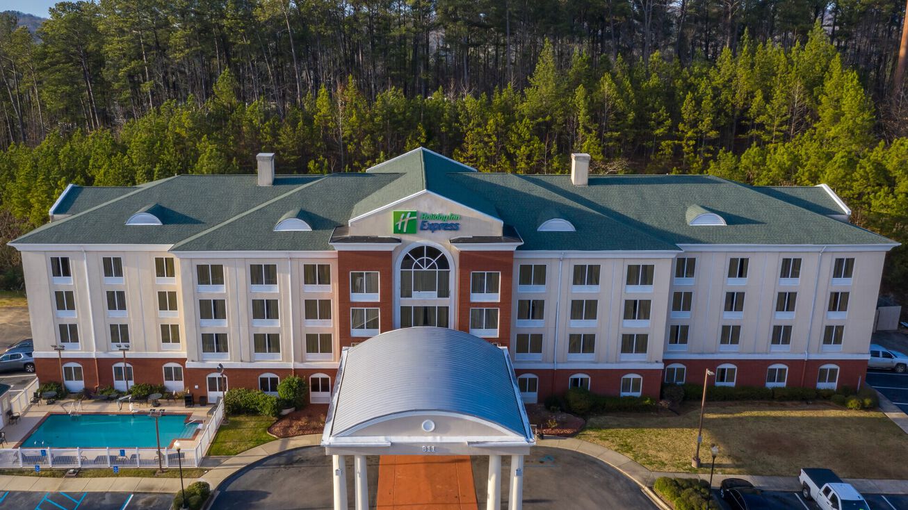 811 Old Grants Mill Rd, Birmingham, AL 35210