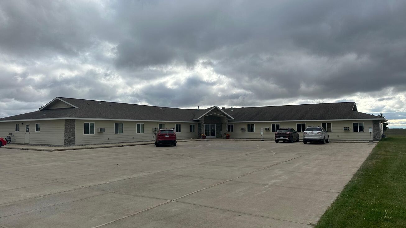 702 7th Street SW, Roseau, MN 56751