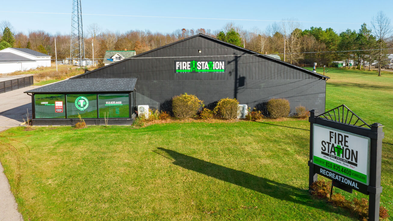 9148 Dort Hwy, Mt Morris, MI 48458